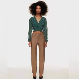Aritzia Wilfred Melina Pant in a constant Camel Size 0 Short